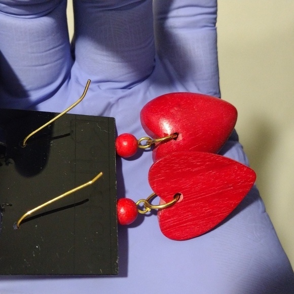 Red Wooden Heart Drop Earrings – Gold Beaded Dangle Statement Jewelry For Women - Picture 5 of 6